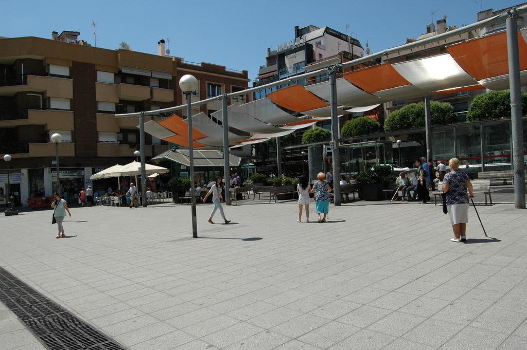 Bcn4Days Apartments L'Hospitalet de Llobregat Kültér fotó